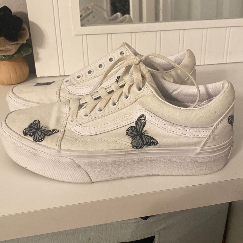 butterfly vans